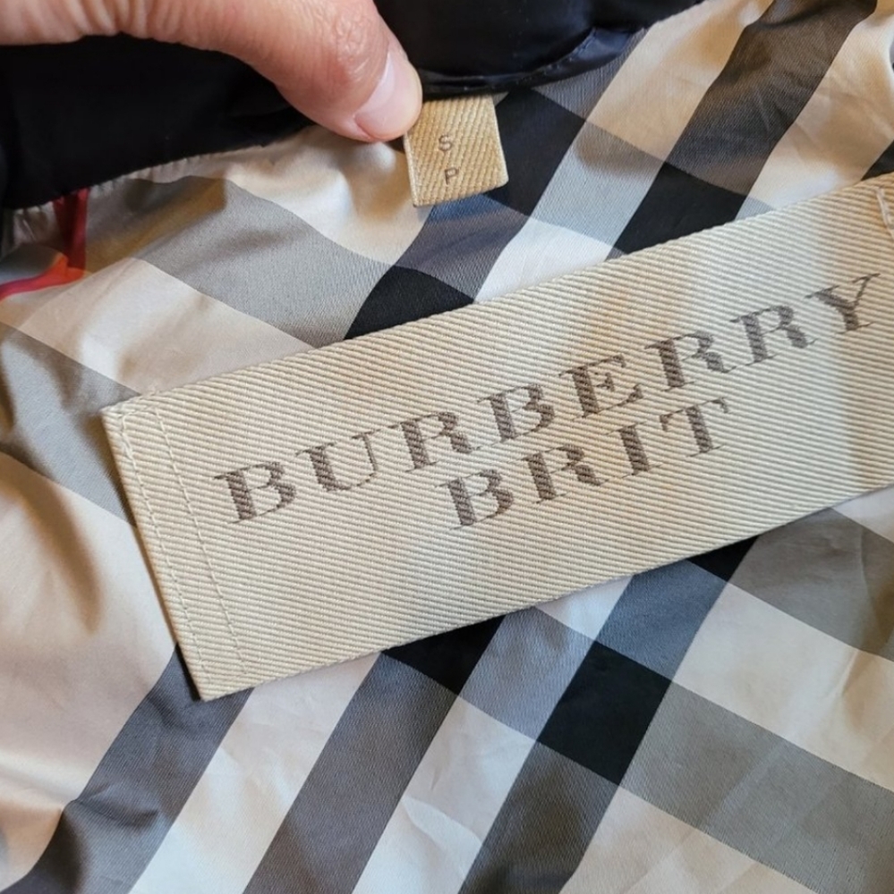 Authentic Burberry Navy Blue Down Jacket Size Sma… - image 5